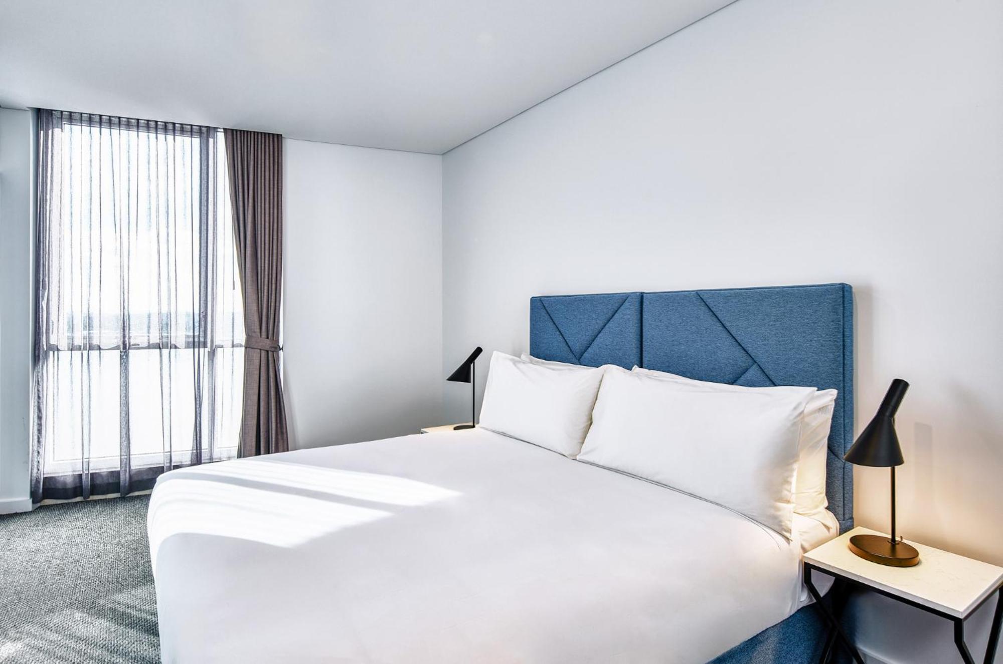 Hotel Meriton