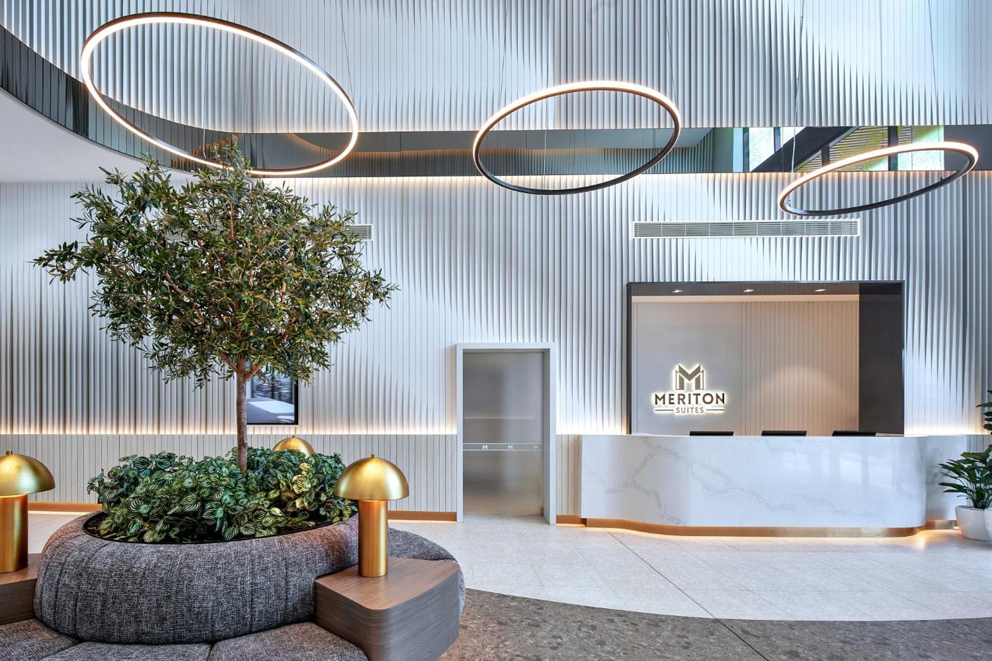 Hotel Meriton